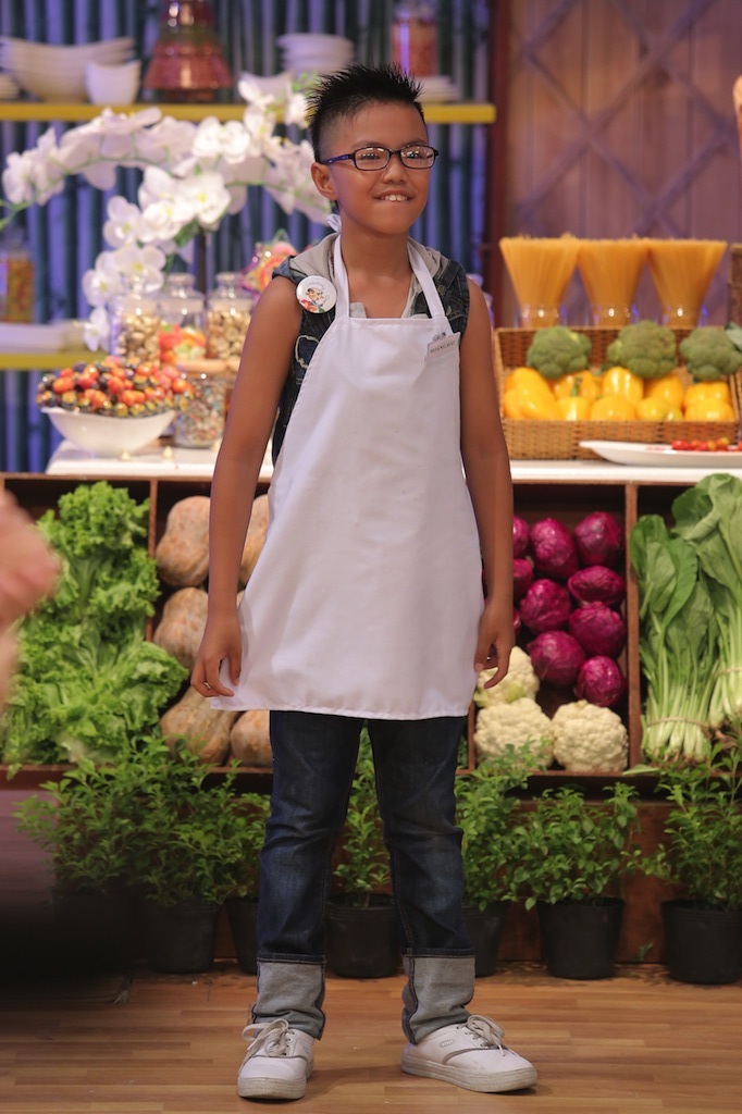 MasterChef nhí: Cậu bé 9 tuổi bức xúc dùm các bạn nữ bị loại - Ảnh 7. MasterChef nhí: Cậu bé 9 tuổi bức xúc dùm các bạn nữ bị loại - Ảnh 7.