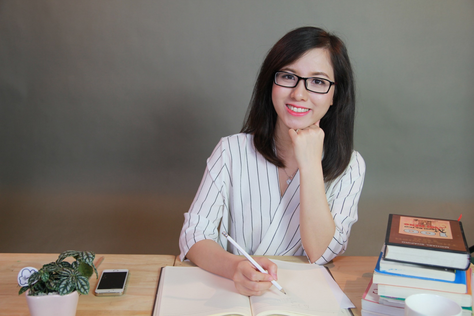 Cô gái trẻ với ước mơ dạy tiếng Anh miễn phí cho 1 triệu người Việt - Ảnh 1. Cô gái trẻ với ước mơ dạy tiếng Anh miễn phí cho 1 triệu người Việt - Ảnh 1.
