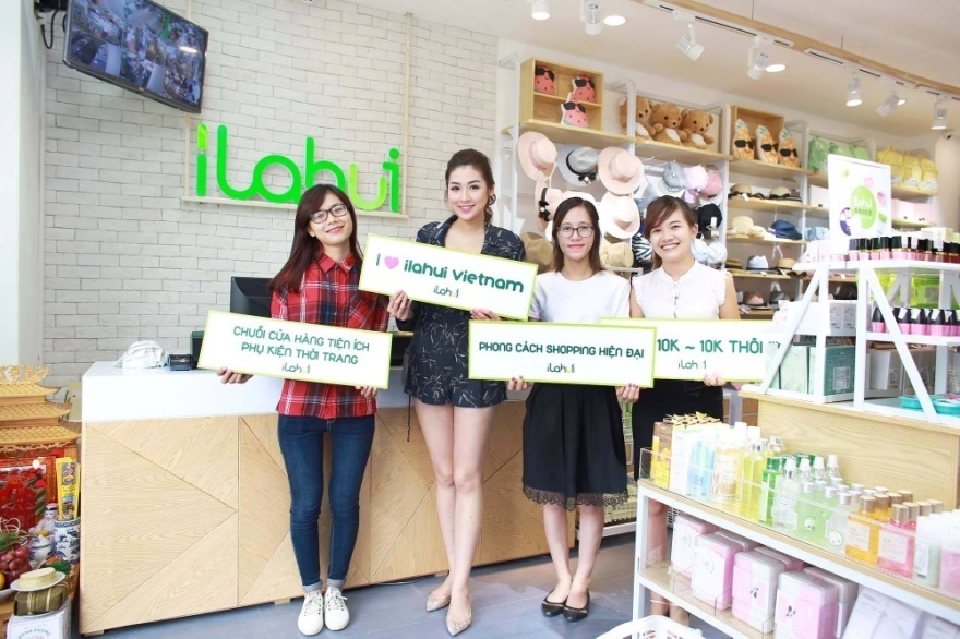 Không váy áo lộng lẫy, Á hậu Tú Anh vẫn đẹp rạng rỡ giữa đời thường - Ảnh 7. Không váy áo lộng lẫy, Á hậu Tú Anh vẫn đẹp rạng rỡ giữa đời thường - Ảnh 7.