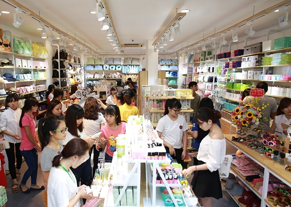 Không váy áo lộng lẫy, Á hậu Tú Anh vẫn đẹp rạng rỡ giữa đời thường - Ảnh 8. Không váy áo lộng lẫy, Á hậu Tú Anh vẫn đẹp rạng rỡ giữa đời thường - Ảnh 8.