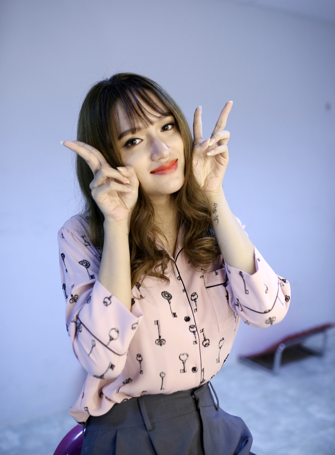 Clip: Hương Giang nói tiếng Hàn tầm bậy, hát hit của Hari Won - Ảnh 3. Clip: Hương Giang nói tiếng Hàn tầm bậy, hát hit của Hari Won - Ảnh 3.