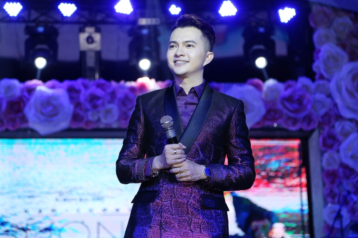 Nam Cường song ca ăn ý cùng Phương Mỹ Chi trong ngày ra mắt album Bolero - Ảnh 8. Nam Cường song ca ăn ý cùng Phương Mỹ Chi trong ngày ra mắt album Bolero - Ảnh 8.