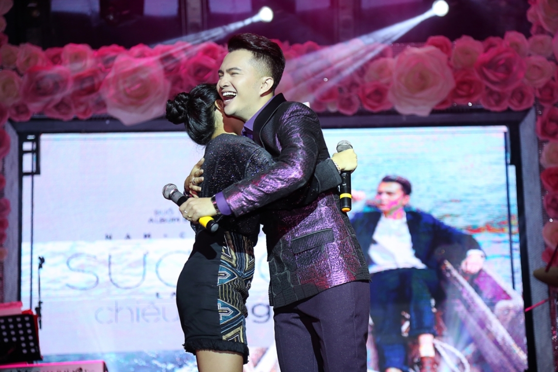 Nam Cường song ca ăn ý cùng Phương Mỹ Chi trong ngày ra mắt album Bolero - Ảnh 4. Nam Cường song ca ăn ý cùng Phương Mỹ Chi trong ngày ra mắt album Bolero - Ảnh 4.