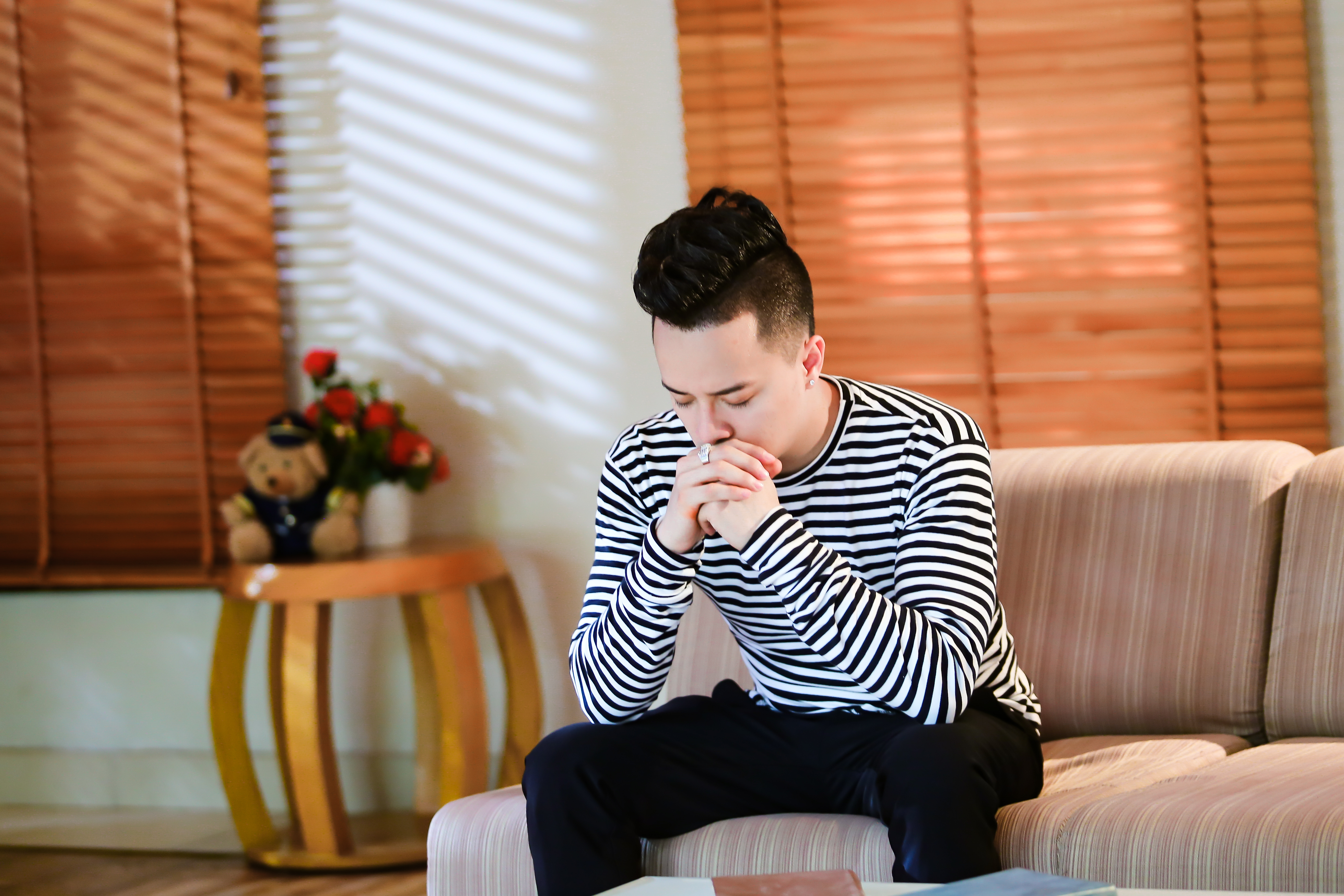 Cao Thái Sơn hé lộ đám cưới như mơ trong MV mới - Ảnh 11. Cao Thái Sơn hé lộ đám cưới như mơ trong MV mới - Ảnh 11.