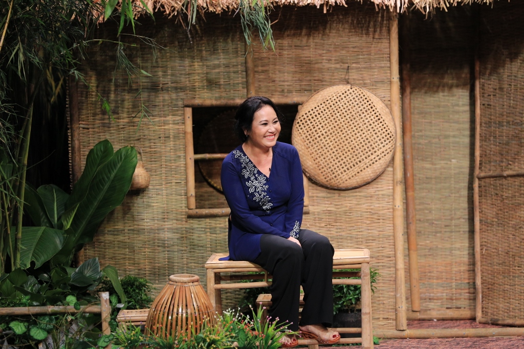 Huỳnh Lập lợi dụng sơ hở hôn lén Trường Giang! - Ảnh 6. Huỳnh Lập lợi dụng sơ hở hôn lén Trường Giang! - Ảnh 6.