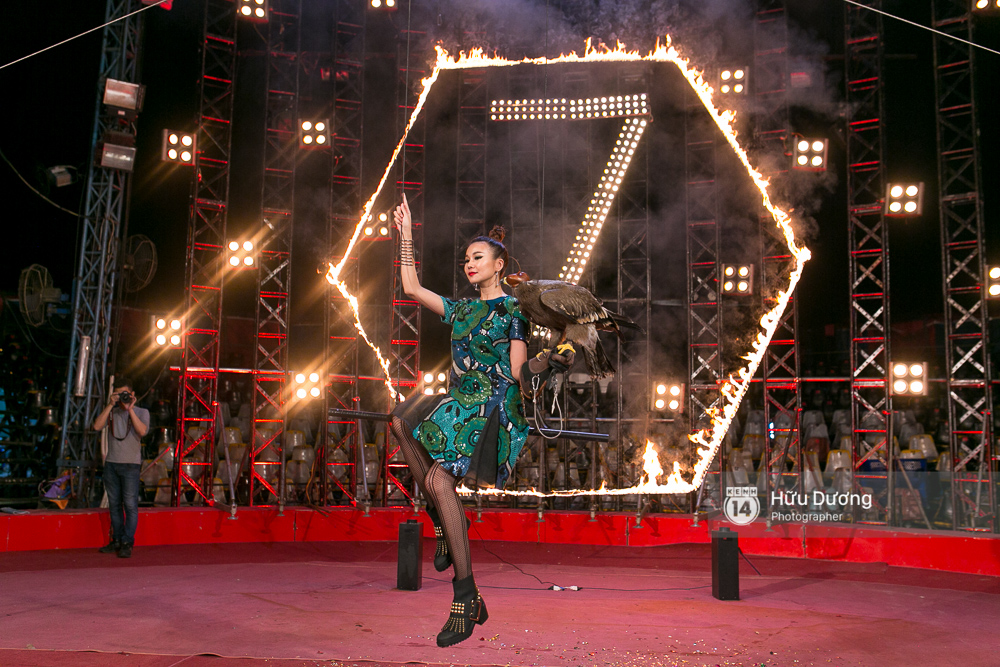 Vietnams Next Top Model năm nay có một host Thanh Hằng quá tuyệt vời! - Ảnh 8. Vietnams Next Top Model năm nay có một host Thanh Hằng quá tuyệt vời! - Ảnh 8.