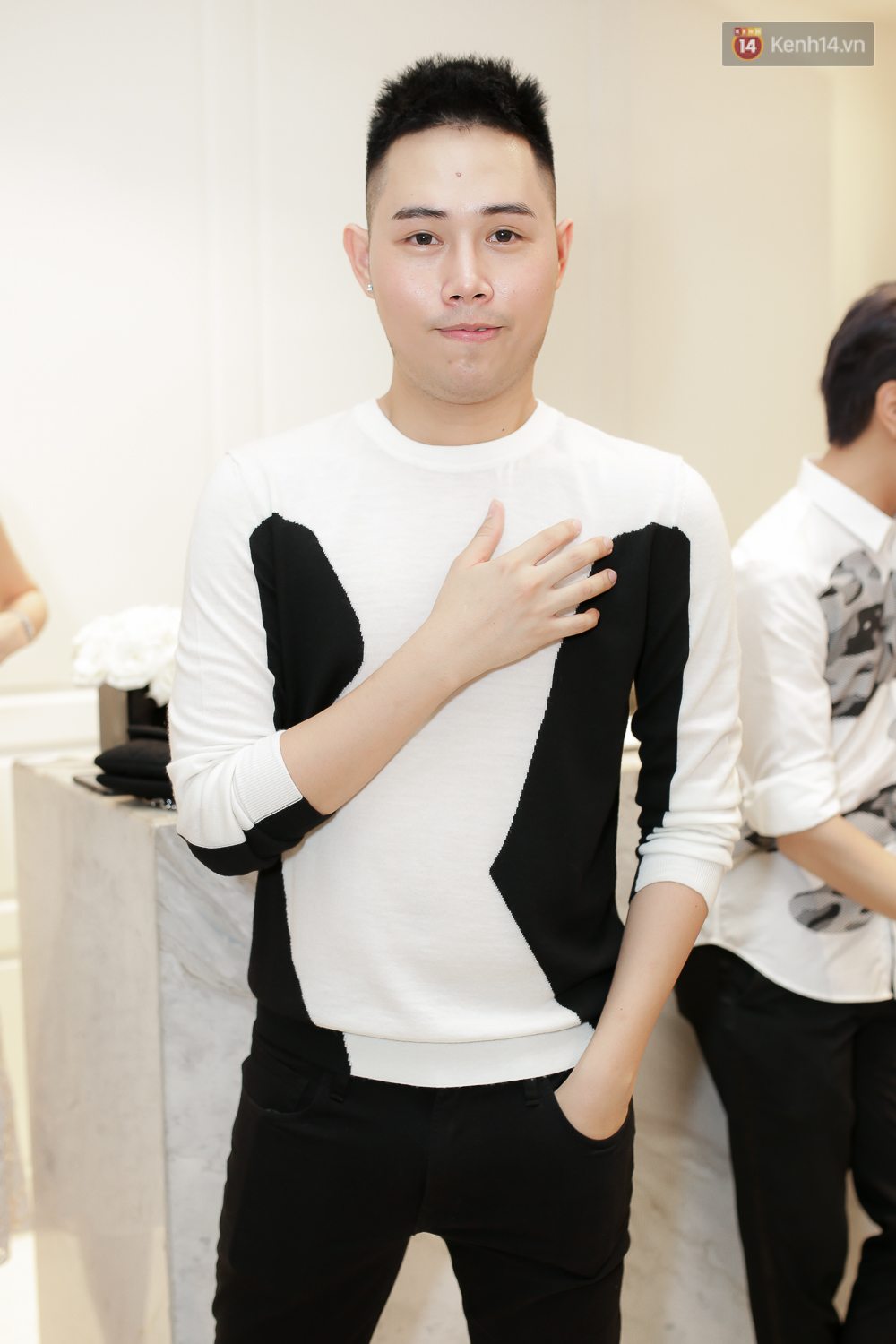 Mâu Thanh Thủy xuất hiện sau lùm xùm bị chửi, đọ dáng cùng Hoa hậu Thu Thảo - Ảnh 16. Mâu Thanh Thủy xuất hiện sau lùm xùm bị chửi, đọ dáng cùng Hoa hậu Thu Thảo - Ảnh 16.