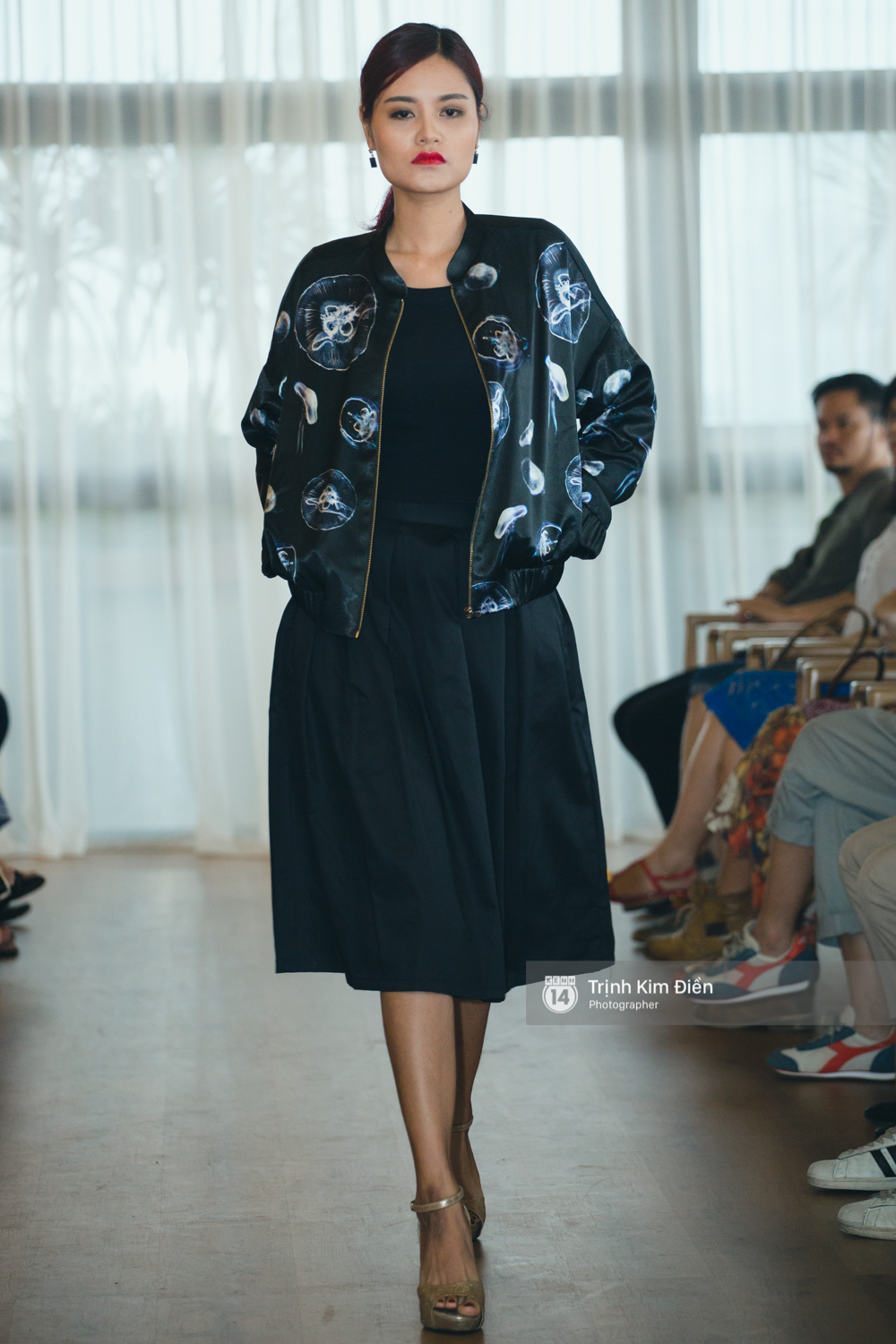 Mai Ngô & Lilly Nguyễn lại cùng catwalk cho BST áo Bomber oách nhất Việt Nam! - Ảnh 6. Mai Ngô & Lilly Nguyễn lại cùng catwalk cho BST áo Bomber oách nhất Việt Nam! - Ảnh 6.