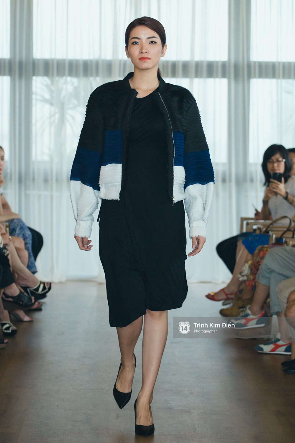 Mai Ngô & Lilly Nguyễn lại cùng catwalk cho BST áo Bomber oách nhất Việt Nam! - Ảnh 19. Mai Ngô & Lilly Nguyễn lại cùng catwalk cho BST áo Bomber oách nhất Việt Nam! - Ảnh 19.