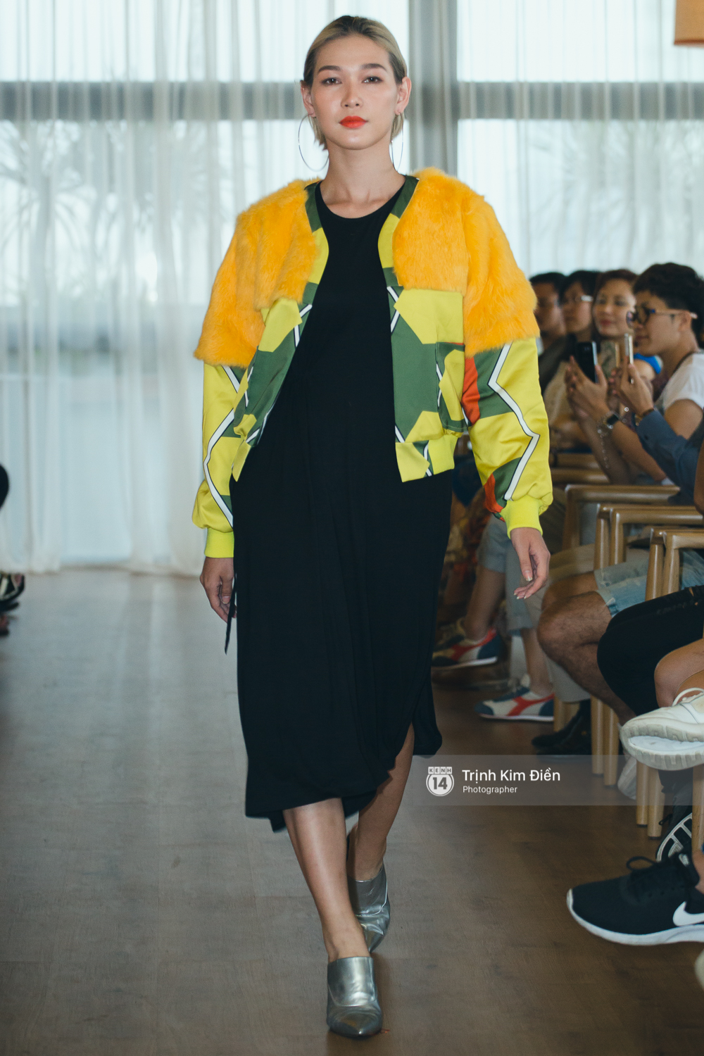 Mai Ngô & Lilly Nguyễn lại cùng catwalk cho BST áo Bomber oách nhất Việt Nam! - Ảnh 22. Mai Ngô & Lilly Nguyễn lại cùng catwalk cho BST áo Bomber oách nhất Việt Nam! - Ảnh 22.