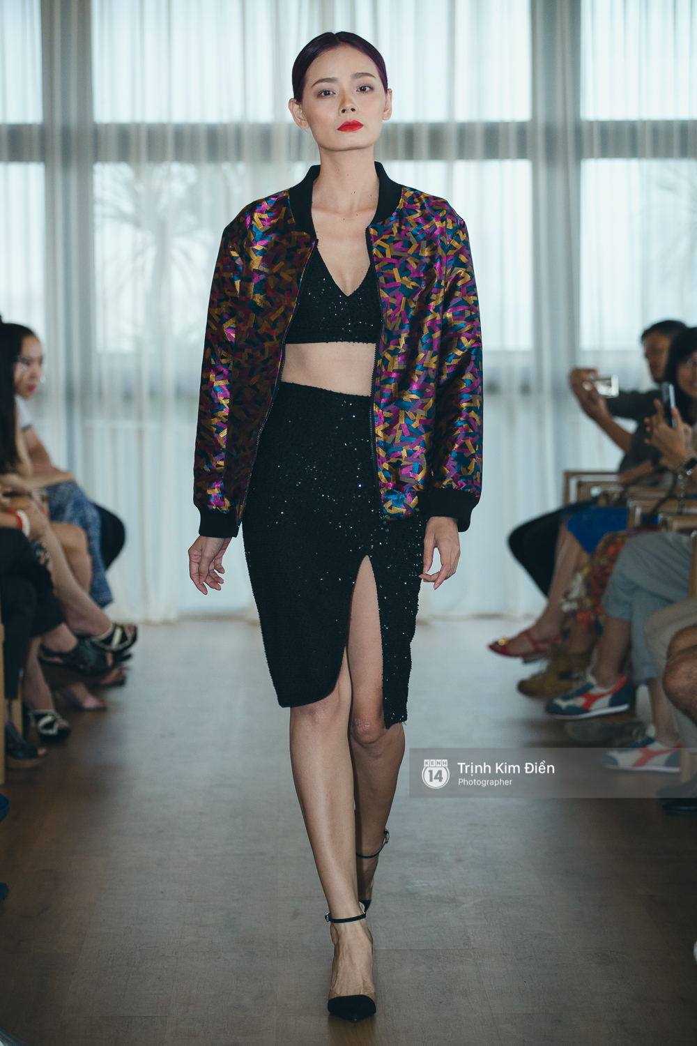 Mai Ngô & Lilly Nguyễn lại cùng catwalk cho BST áo Bomber oách nhất Việt Nam! - Ảnh 27. Mai Ngô & Lilly Nguyễn lại cùng catwalk cho BST áo Bomber oách nhất Việt Nam! - Ảnh 27.