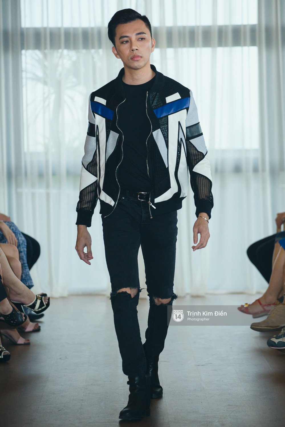 Mai Ngô & Lilly Nguyễn lại cùng catwalk cho BST áo Bomber oách nhất Việt Nam! - Ảnh 31. Mai Ngô & Lilly Nguyễn lại cùng catwalk cho BST áo Bomber oách nhất Việt Nam! - Ảnh 31.