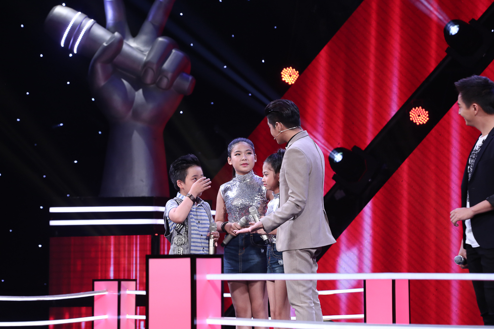 The Voice Kids: 3 hot boy nhí team Đông Nhi khiến các HLV ngẩn ngơ - Ảnh 10. The Voice Kids: 3 hot boy nhí team Đông Nhi khiến các HLV ngẩn ngơ - Ảnh 10.