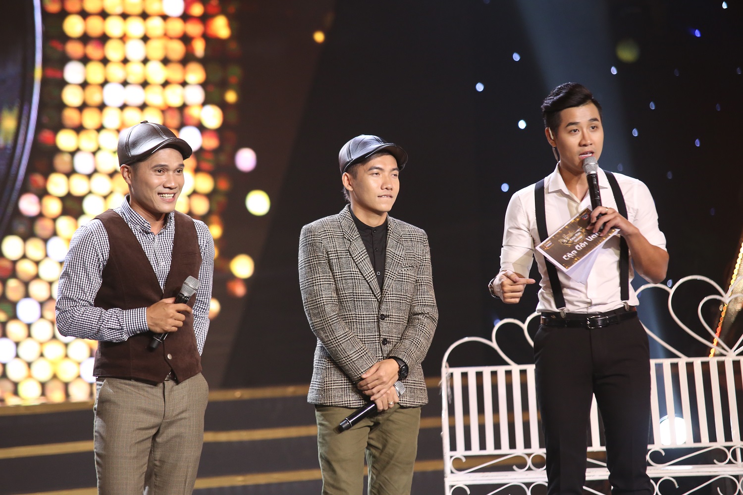 Cẩm Ly phát hiện Vĩnh Thuyên Kim diễn sâu khi quên lời trên sân khấu - Ảnh 14. Cẩm Ly phát hiện Vĩnh Thuyên Kim diễn sâu khi quên lời trên sân khấu - Ảnh 14.