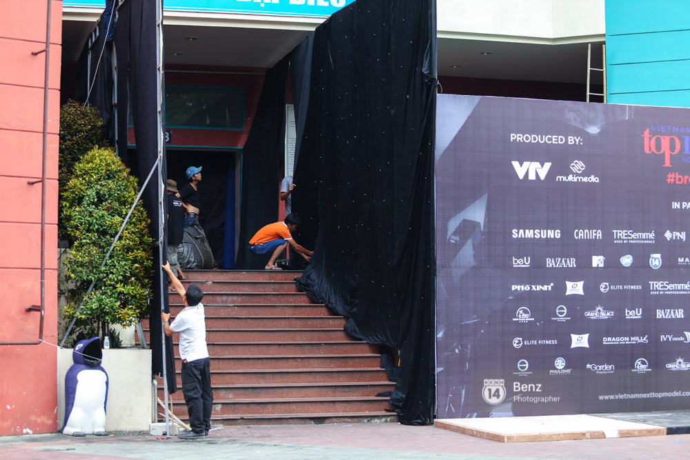 Lộ diện vũ khí bí mật sẽ hạ gục thí sinh Next Top Model tối nay! - Ảnh 22. Lộ diện vũ khí bí mật sẽ hạ gục thí sinh Next Top Model tối nay! - Ảnh 22.