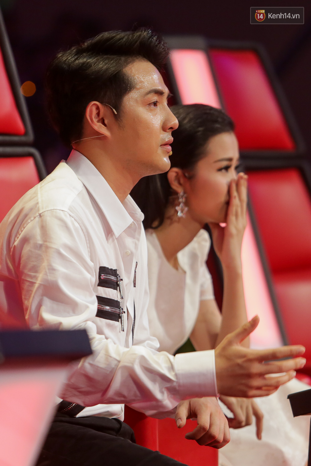 The Voice Kids: Noo Phước Thịnh loại hot boy 9 tuổi, Đông Nhi bưng mặt khóc sau khi công bố kết quả - Ảnh 9. The Voice Kids: Noo Phước Thịnh loại hot boy 9 tuổi, Đông Nhi bưng mặt khóc sau khi công bố kết quả - Ảnh 9.