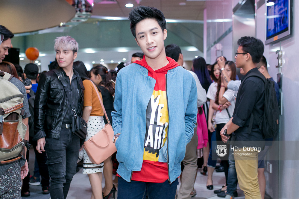 Elly Trần xinh xắn, rạng rỡ đối ngược Midu hắc ám - Ảnh 11. Elly Trần xinh xắn, rạng rỡ đối ngược Midu hắc ám - Ảnh 11.