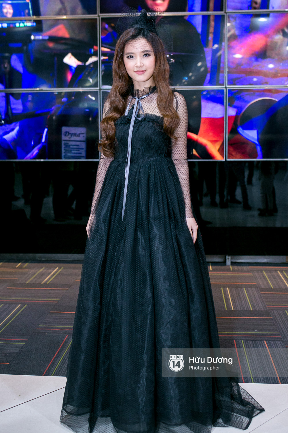 Elly Trần xinh xắn, rạng rỡ đối ngược Midu hắc ám - Ảnh 4. Elly Trần xinh xắn, rạng rỡ đối ngược Midu hắc ám - Ảnh 4.