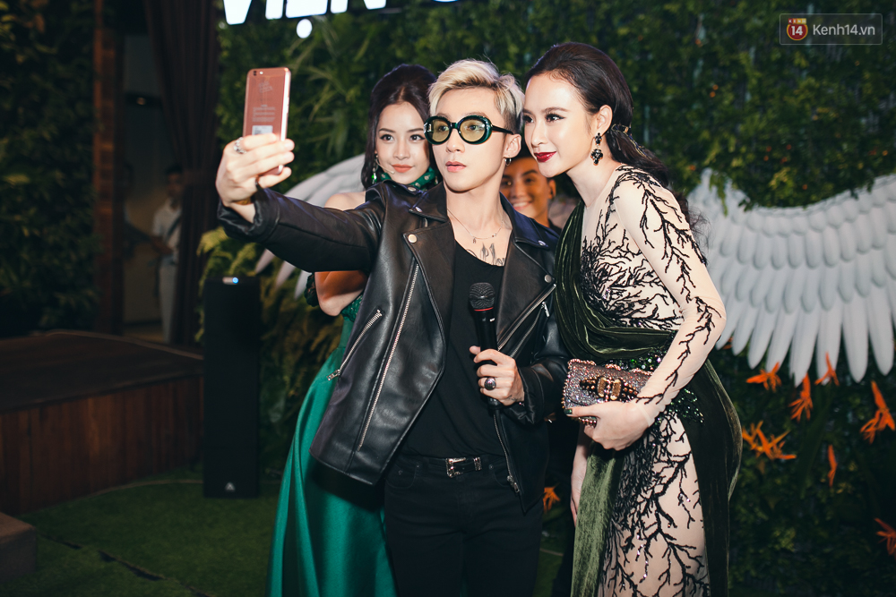 Sơn Tùng M-TP xuất hiện cực chất và đẹp trai giữa dàn mỹ nhân hot của showbiz Việt - Ảnh 17. Sơn Tùng M-TP xuất hiện cực chất và đẹp trai giữa dàn mỹ nhân hot của showbiz Việt - Ảnh 17.