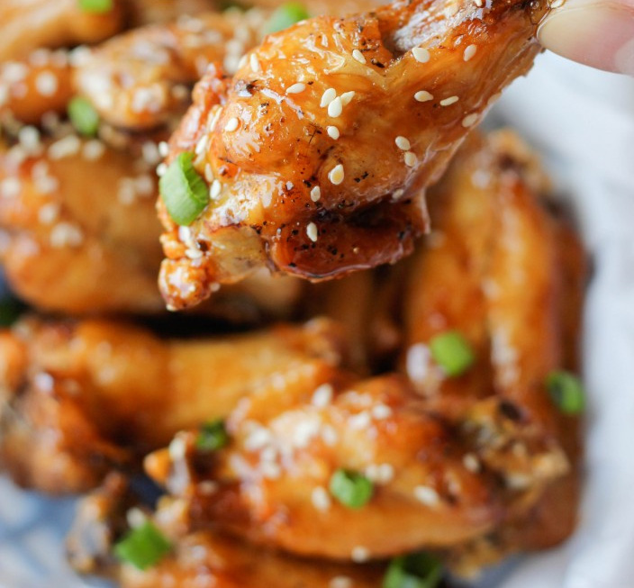 Tuyệt chiêu rán gà mà không hề dính dầu ăn - Ảnh 11. Tuyệt chiêu rán gà mà không hề dính dầu ăn - Ảnh 11.