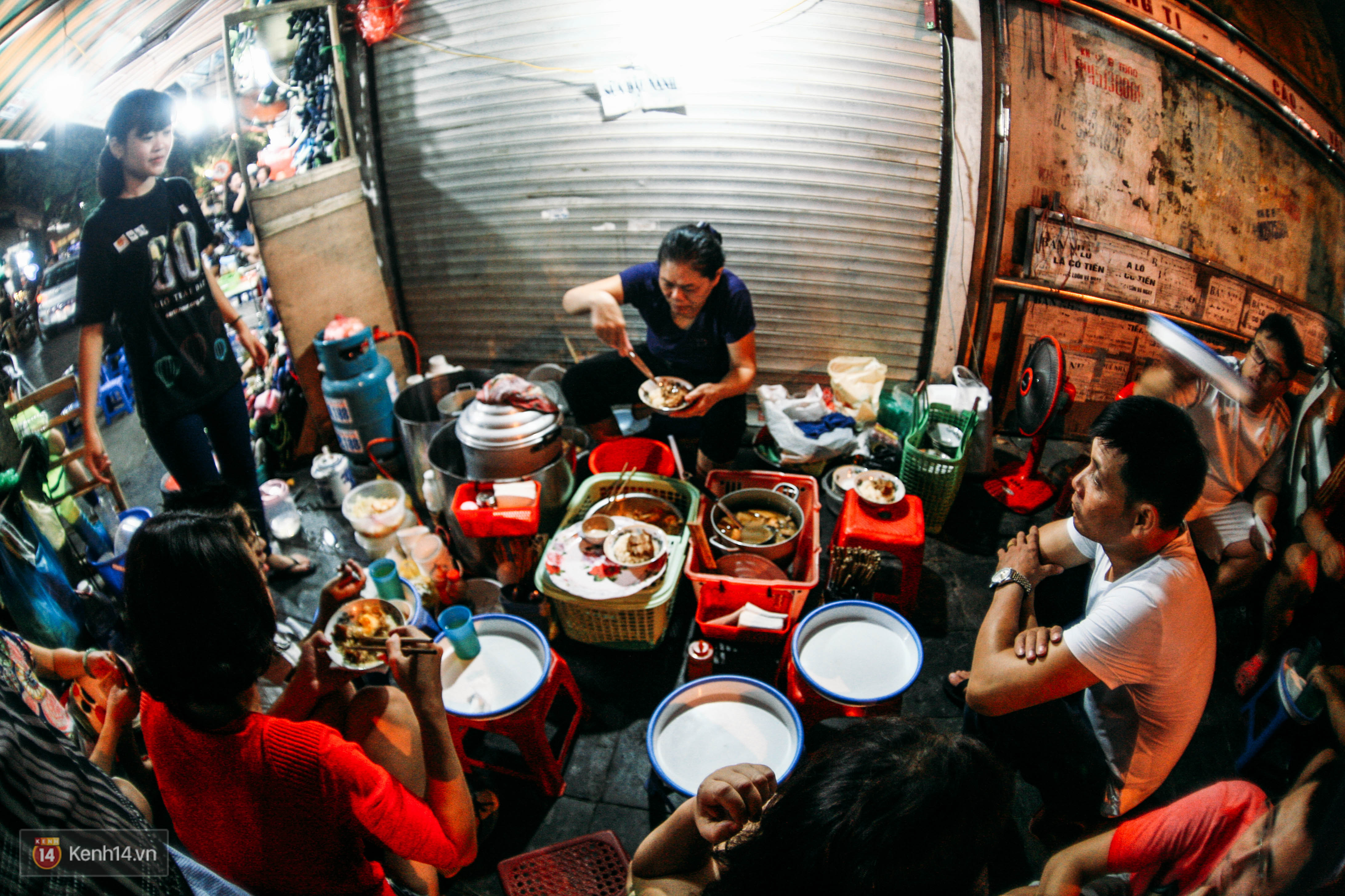 Ngày Hà Nội mát trời, đi ăn xôi ở 3 hàng vỉa hè cứ chậm chân... là hết - Ảnh 12. Ngày Hà Nội mát trời, đi ăn xôi ở 3 hàng vỉa hè cứ chậm chân... là hết - Ảnh 12.