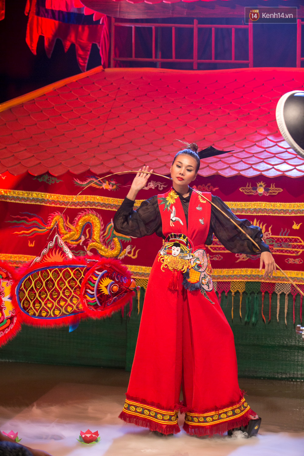 Vietnams Next Top Model năm nay có một host Thanh Hằng quá tuyệt vời! - Ảnh 9. Vietnams Next Top Model năm nay có một host Thanh Hằng quá tuyệt vời! - Ảnh 9.