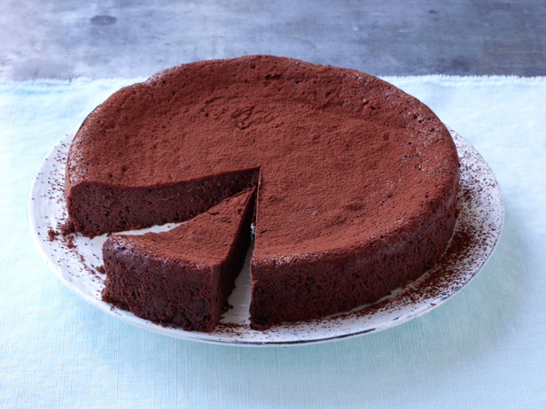 Bánh torte vị chocolate dễ nhất quả đất chỉ với 3 nguyên liệu - Ảnh 8.