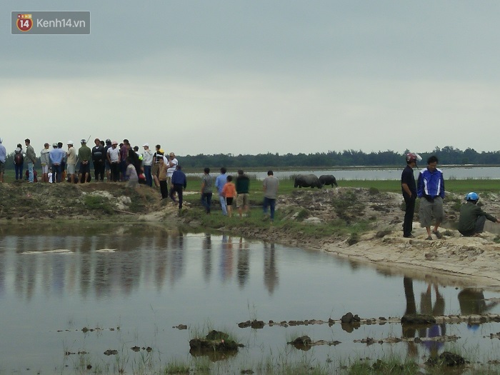 Đi bắt ốc, hoảng hồn phát hiện xác chết đang phân hủy, úp mặt xuống sông Đầm - Ảnh 2. Đi bắt ốc, hoảng hồn phát hiện xác chết đang phân hủy, úp mặt xuống sông Đầm - Ảnh 2.