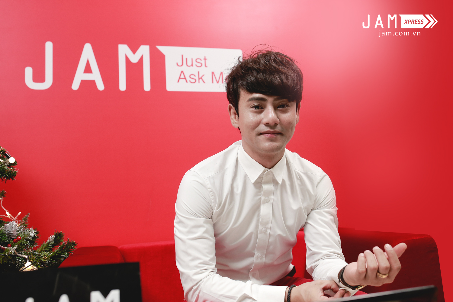 Ưng Đại Vệ: Đừng ai nói niềm hạnh phúc về con gái tôi là một chiêu trò! - Ảnh 3. Ưng Đại Vệ: Đừng ai nói niềm hạnh phúc về con gái tôi là một chiêu trò! - Ảnh 3.