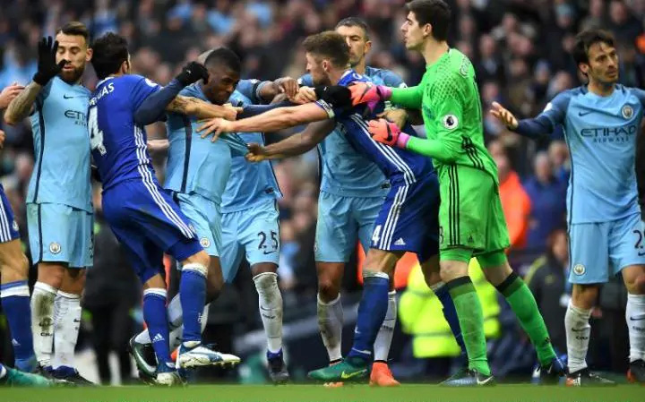 10 khoảnh khắc cảm xúc nhất của Ngoại hạng Anh năm 2016 - Ảnh 3. 10 khoảnh khắc cảm xúc nhất của Ngoại hạng Anh năm 2016 - Ảnh 3.