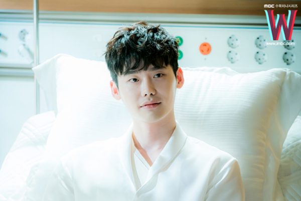 Lee Jong Suk và Han Hyo Joo sẽ hôn cực nhiều trong “W” - Ảnh 19.