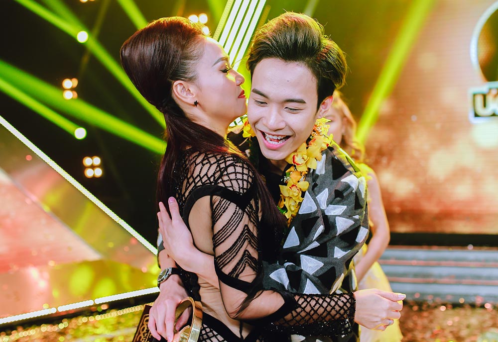 Học trò Khắc Hưng giành chiến thắng tuyệt đối tại Khởi đầu ước mơ - Ảnh 26. Học trò Khắc Hưng giành chiến thắng tuyệt đối tại Khởi đầu ước mơ - Ảnh 26.