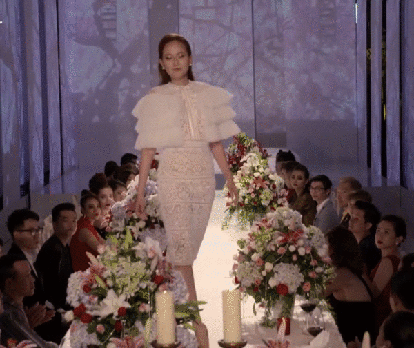 Hé lộ phần thử thách ẩn, kỹ năng catwalk của team Phạm Hương có thuyết phục được khán giả? - Ảnh 6. Hé lộ phần thử thách ẩn, kỹ năng catwalk của team Phạm Hương có thuyết phục được khán giả? - Ảnh 6.