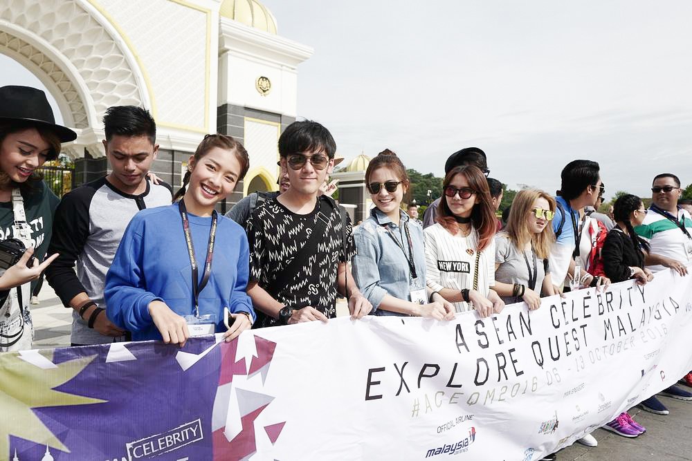 Khả Ngân tự hào tham gia Tuần lễ Asean tại Malaysia cùng loạt nghệ sĩ quốc tế - Ảnh 12. Khả Ngân tự hào tham gia Tuần lễ Asean tại Malaysia cùng loạt nghệ sĩ quốc tế - Ảnh 12.