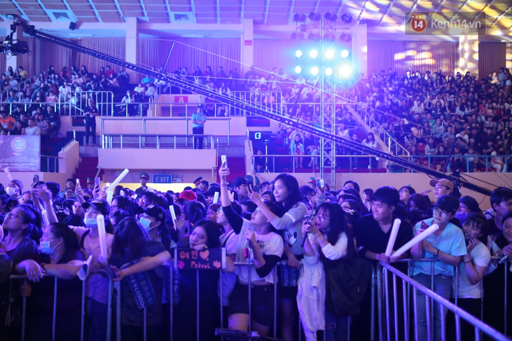 Fan Việt phát cuồng vì màn trình diễn quá tuyệt vời của EXID - Ảnh 2. Fan Việt phát cuồng vì màn trình diễn quá tuyệt vời của EXID - Ảnh 2.
