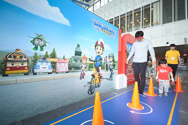 - Ảnh 3. - Ảnh 3.