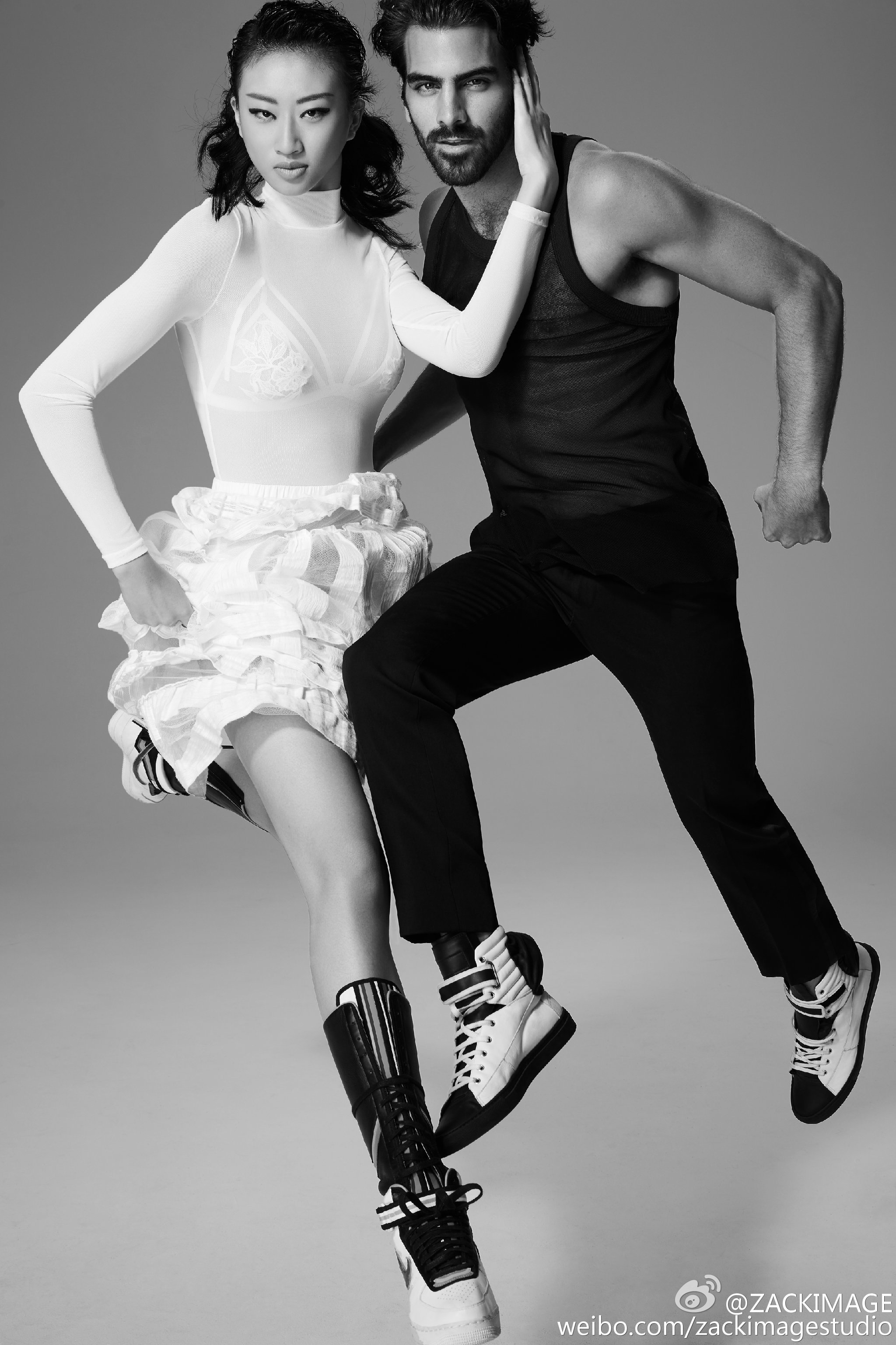 Mất chân, khiếm thính hay bạch tạng đều có thể là người mẫu lừng danh! - Ảnh 8. Mất chân, khiếm thính hay bạch tạng đều có thể là người mẫu lừng danh! - Ảnh 8.