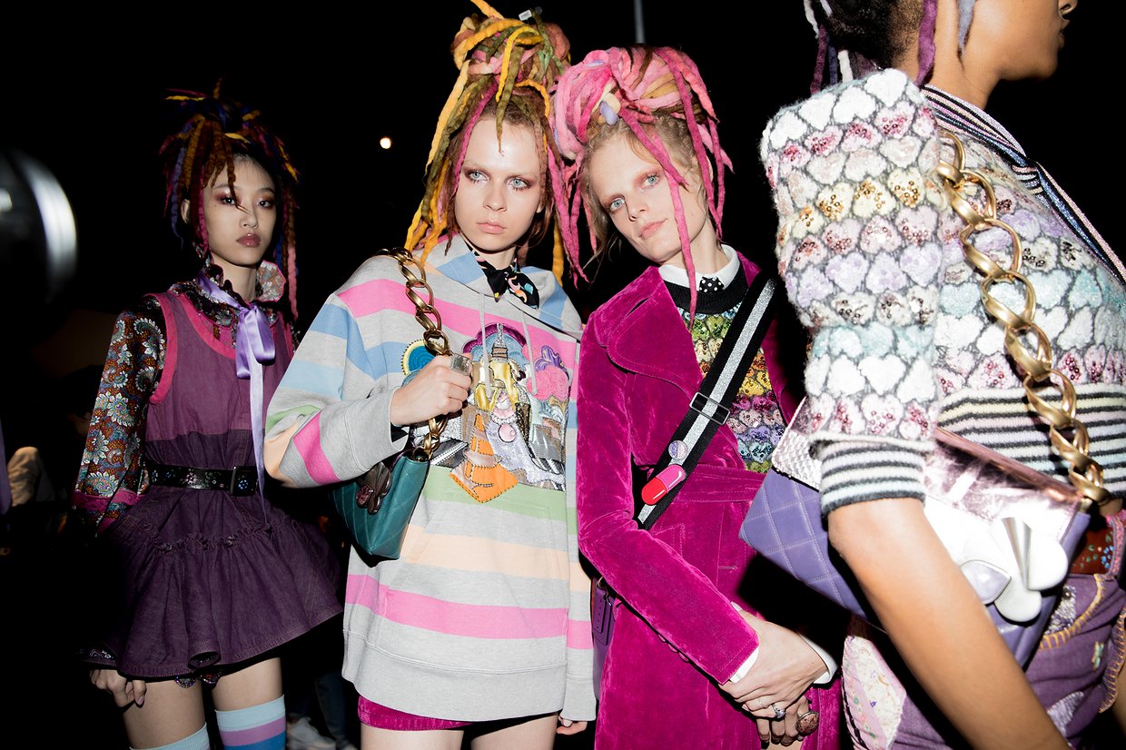 9 bộ sưu tập và những giấc mơ tuyệt vời cho con gái từ NYFW - Ảnh 3. 9 bộ sưu tập và những giấc mơ tuyệt vời cho con gái từ NYFW - Ảnh 3.