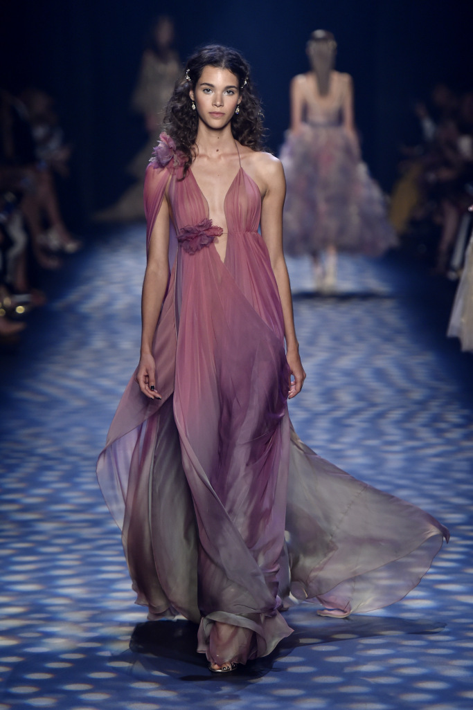 9 bộ sưu tập và những giấc mơ tuyệt vời cho con gái từ NYFW - Ảnh 24. 9 bộ sưu tập và những giấc mơ tuyệt vời cho con gái từ NYFW - Ảnh 24.