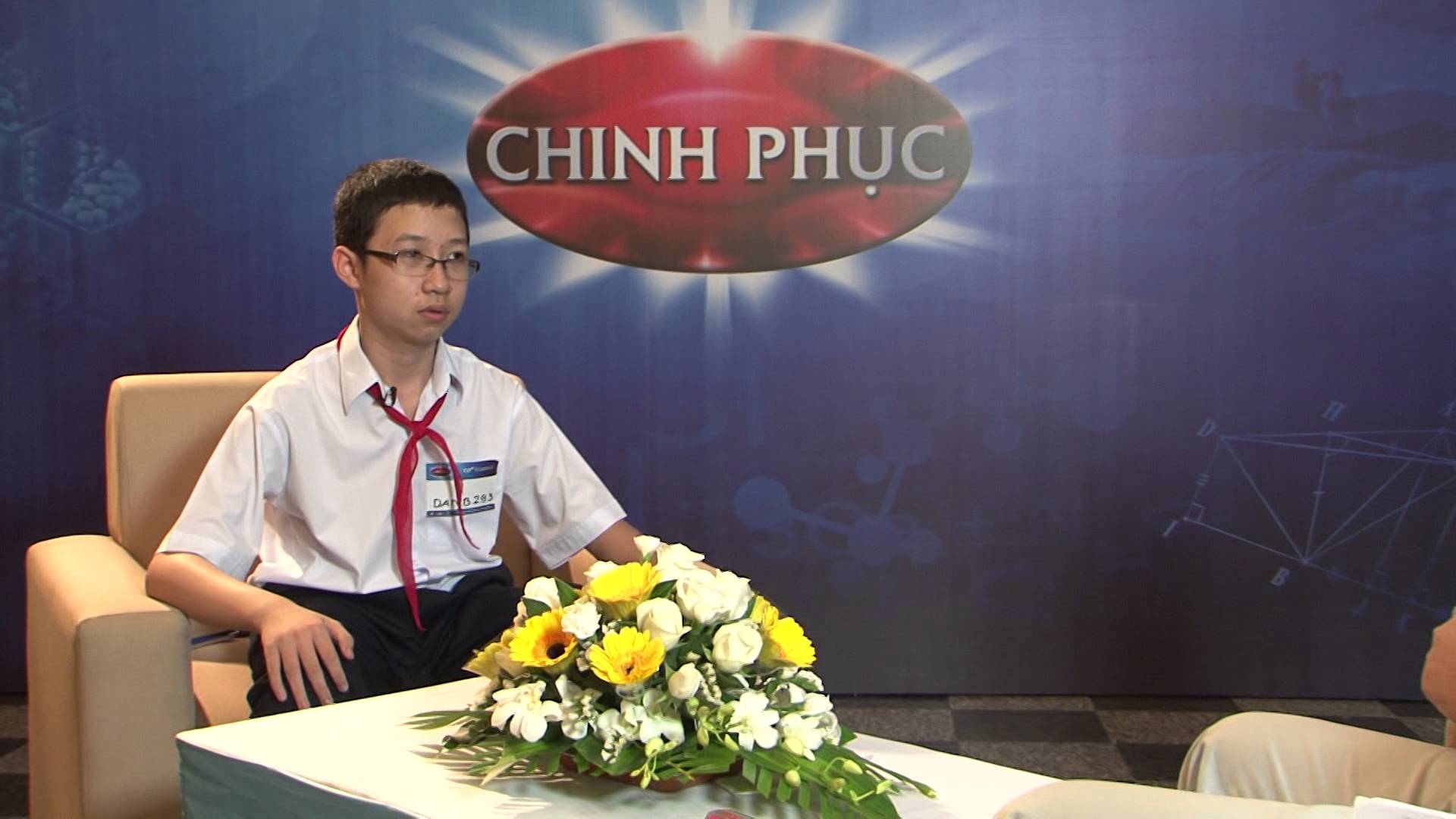 Cậu bé Google Phan Đăng Nhật Minh là cái tên đầu tiên xuất hiện trong trận chung kết Olympia 2017 - Ảnh 2. Cậu bé Google Phan Đăng Nhật Minh là cái tên đầu tiên xuất hiện trong trận chung kết Olympia 2017 - Ảnh 2.