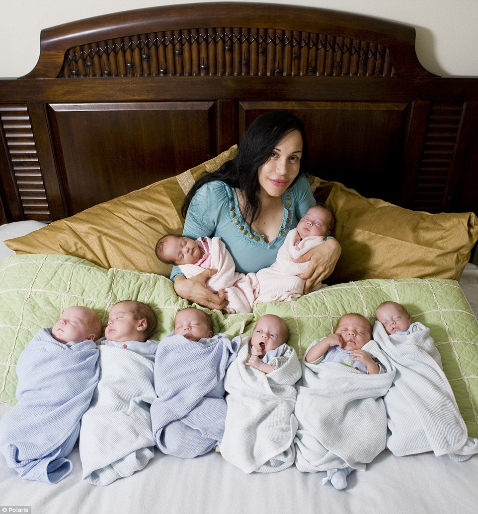 Bà mẹ liều mình đẻ sinh tám, 7 năm sau, tất cả chúng đều lớn lên khỏe mạnh nhưng... - Ảnh 5. Bà mẹ liều mình đẻ sinh tám, 7 năm sau, tất cả chúng đều lớn lên khỏe mạnh nhưng... - Ảnh 5.