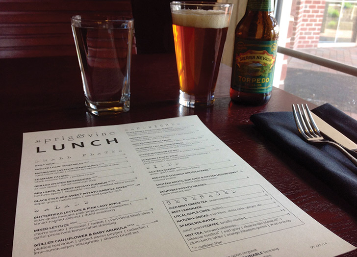 7 mánh khóe móc túi thực khách trong thực đơn nhà hàng mà bạn không hề hay biết - Ảnh 6. 7 mánh khóe móc túi thực khách trong thực đơn nhà hàng mà bạn không hề hay biết - Ảnh 6.