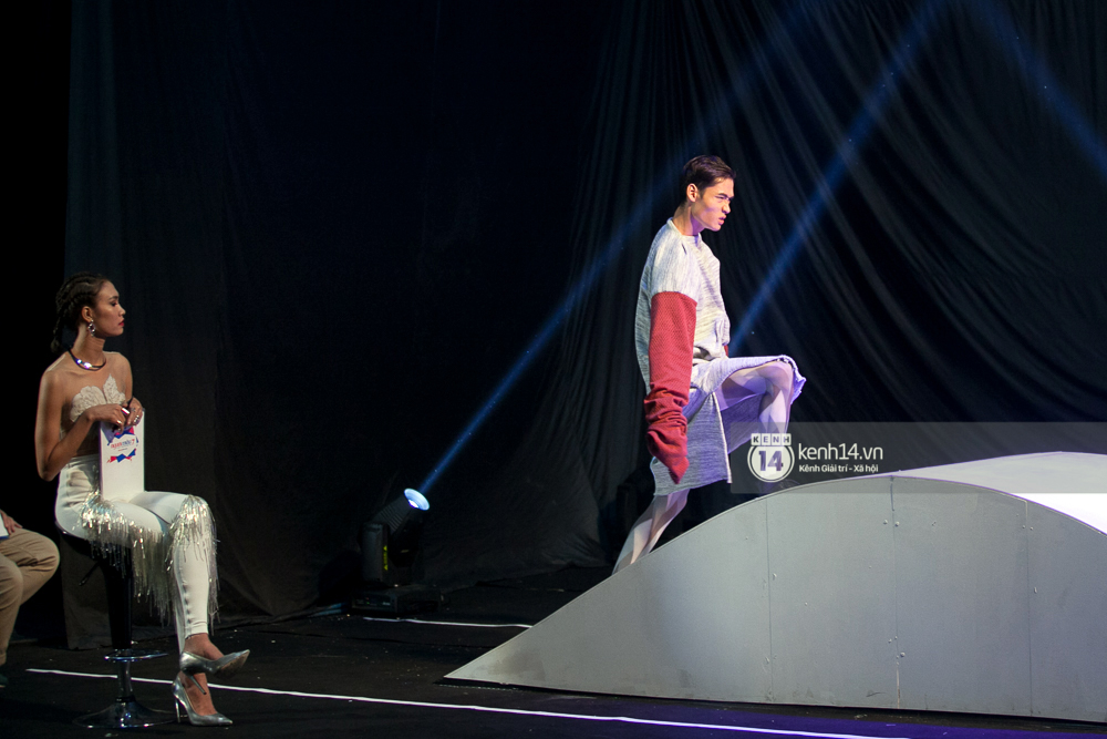 Next Top Model: Một mình Thùy Trâm cân cả dàn thí sinh trên sàn catwalk kinh dị - Ảnh 8. Next Top Model: Một mình Thùy Trâm cân cả dàn thí sinh trên sàn catwalk kinh dị - Ảnh 8.