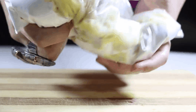 Mực tẩm bột chiên sốt trứng muối dù ăn vặt hay đưa cơm đều "ngon bá cháy" - Ảnh 5. Mực tẩm bột chiên sốt trứng muối dù ăn vặt hay đưa cơm đều "ngon bá cháy" - Ảnh 5.