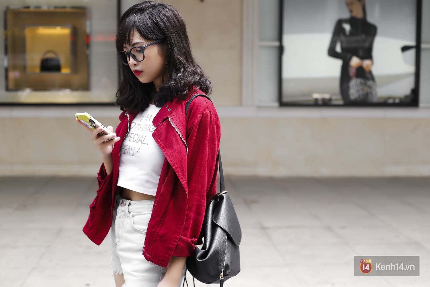 Giới trẻ 2 miền tuần qua ăn vận không chỉ thời thượng mà còn tôn dáng đến nhường này nữa - Ảnh 4. Giới trẻ 2 miền tuần qua ăn vận không chỉ thời thượng mà còn tôn dáng đến nhường này nữa - Ảnh 4.