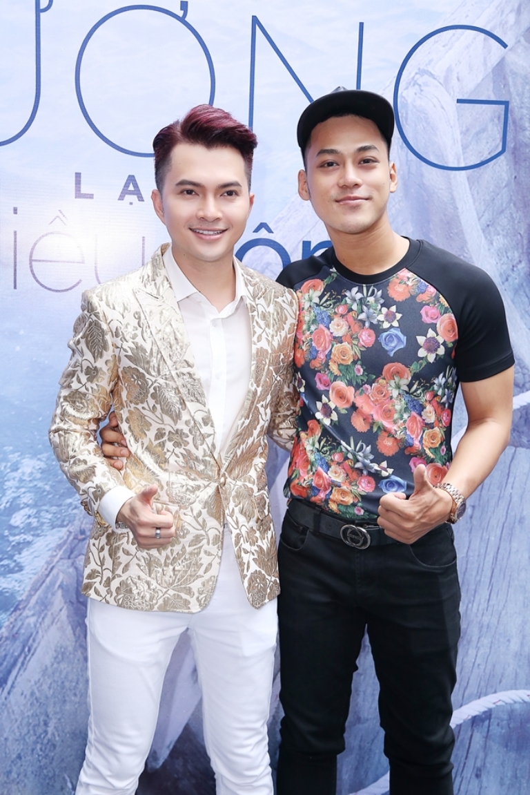 Nam Cường song ca ăn ý cùng Phương Mỹ Chi trong ngày ra mắt album Bolero - Ảnh 16. Nam Cường song ca ăn ý cùng Phương Mỹ Chi trong ngày ra mắt album Bolero - Ảnh 16.