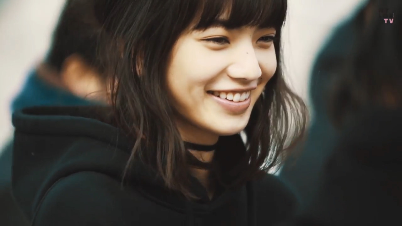 Danh tính và nhan sắc cực xinh của nàng mẫu Nhật đang quá hot vì nghi hẹn hò với G-Dragon (Big Bang) - Ảnh 18. Danh tính và nhan sắc cực xinh của nàng mẫu Nhật đang quá hot vì nghi hẹn hò với G-Dragon (Big Bang) - Ảnh 18.