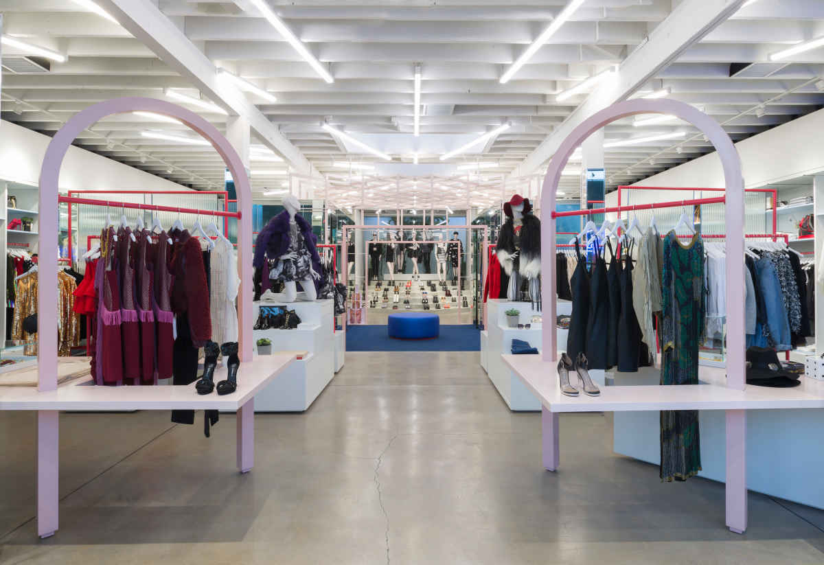 Nasty Gal - thương hiệu thời trang bình dân hàng đầu tuyên bố phá sản - Ảnh 3. Nasty Gal - thương hiệu thời trang bình dân hàng đầu tuyên bố phá sản - Ảnh 3.