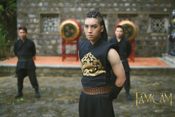 Tấm Cám: Chuyện Chưa Kể - Khi tham vọng là chiếc áo quá khổ và có phần diêm dúa - Ảnh 10. Tấm Cám: Chuyện Chưa Kể - Khi tham vọng là chiếc áo quá khổ và có phần diêm dúa - Ảnh 10.