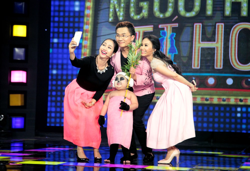 Tin Tin làm gấu trúc ú nu, lắc hông cực yêu khiến giám khảo phát cuồng - Ảnh 6. Tin Tin làm gấu trúc ú nu, lắc hông cực yêu khiến giám khảo phát cuồng - Ảnh 6.